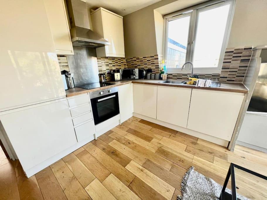 Lovely Two Bed Flat Londra Dış mekan fotoğraf